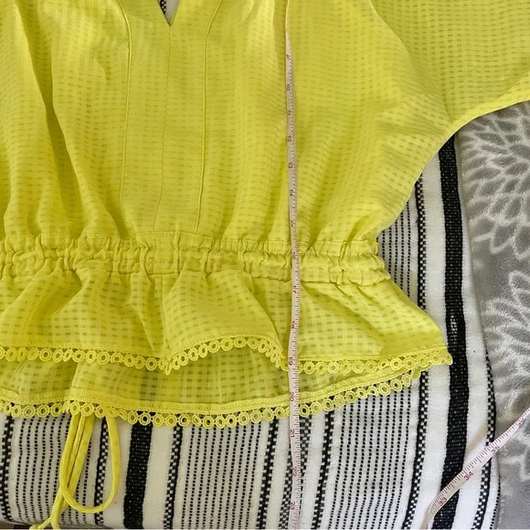 Francesca's Collections Bright Yellow Short Sleeve Shirt size Medium Miami Top - Picture 8 of 10